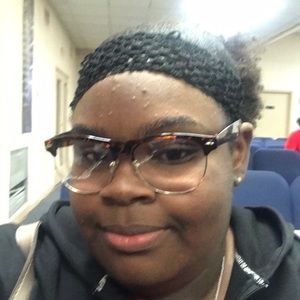 Meet your Posher, Tamera